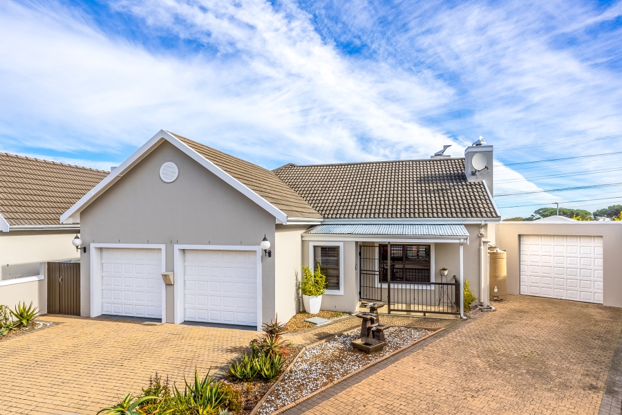 3 Bedroom Property for Sale in Zevenzicht Western Cape